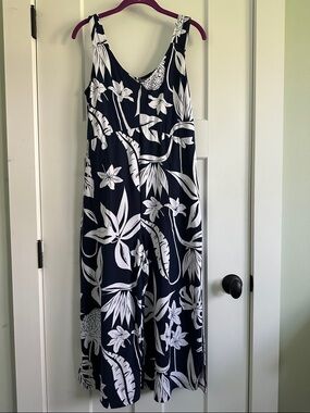 Cuddl Duds Navy & White Tropical Print Sleeveless Jumpsuit
